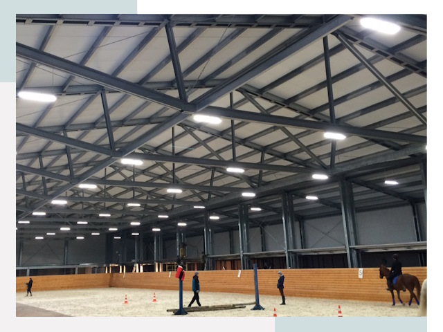 Строительство конных манежей от 613 руб в Магадан